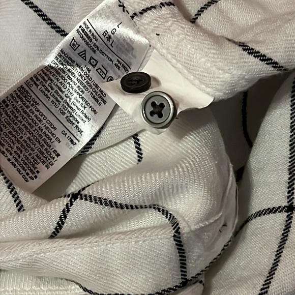 NWT GAP SQUARE PRINT LONG SLEEVED BLOUSE ….190 - Picture 9 of 12